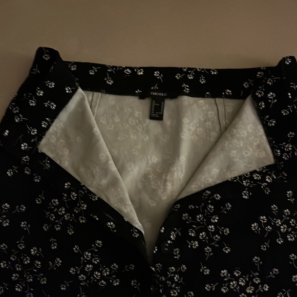 New without tags, button front short skirt! - Picture 5 of 7